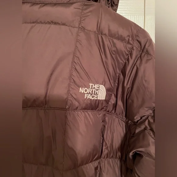The North Face Parka 600 Down Metropolis
Hooded Long Puffer Coat Brown - Picture 5 of 6